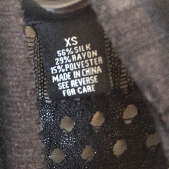 Arden B. Cutout metallic tank. - Picture 4 of 5